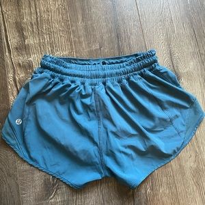 Rustic blue Lululemon hotty hot short size 4